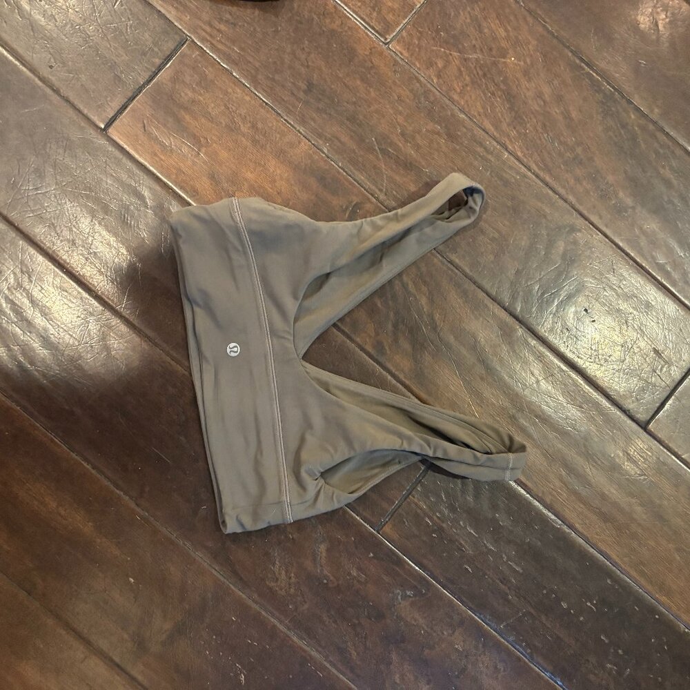Lululemon beige sports bra